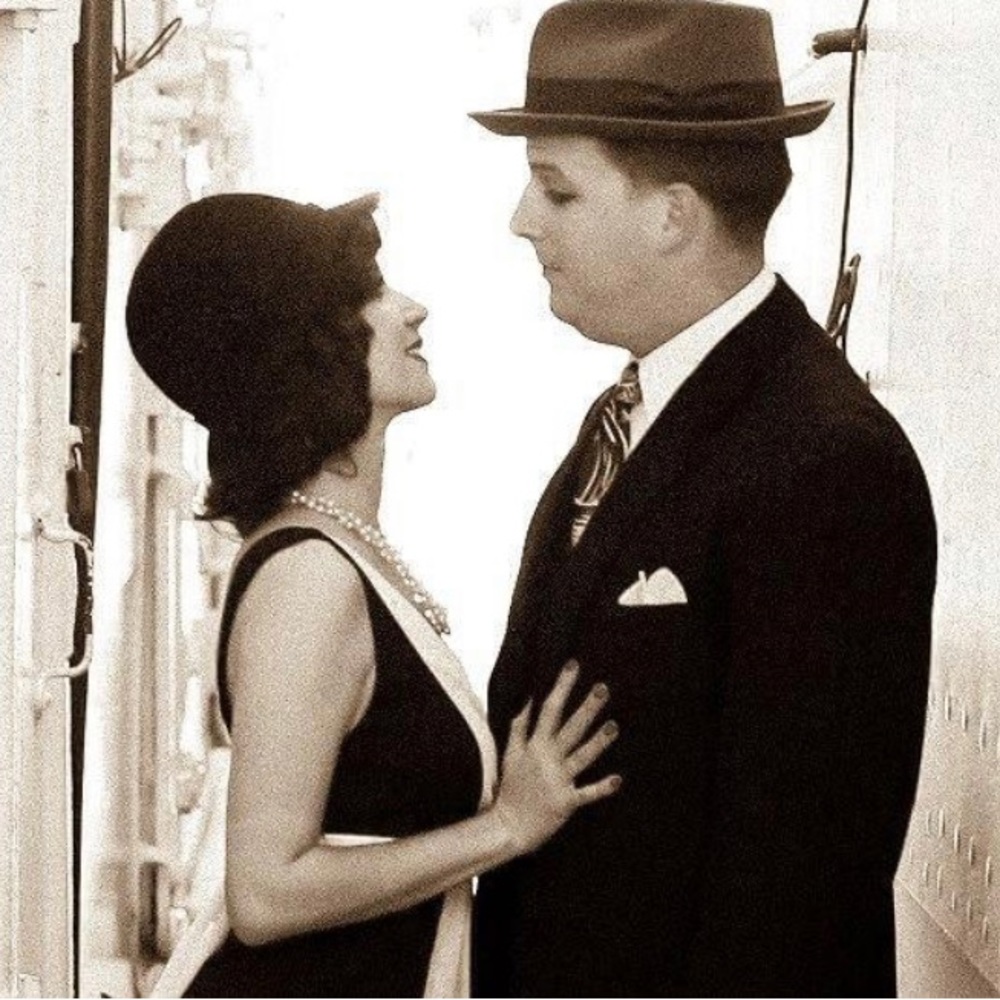 Flapper hat